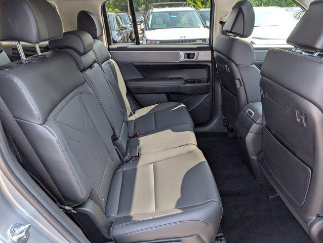 Photo of 2024 Shimmering Silver Hyundai SANTA FE