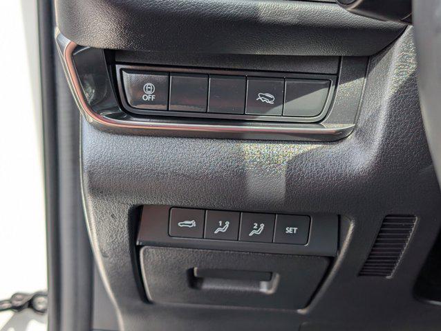Photo of 2022 Snowflake White Pearl Mica Mazda CX-30