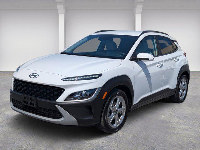 Photo of 2023 Lunar White Hyundai KONA
