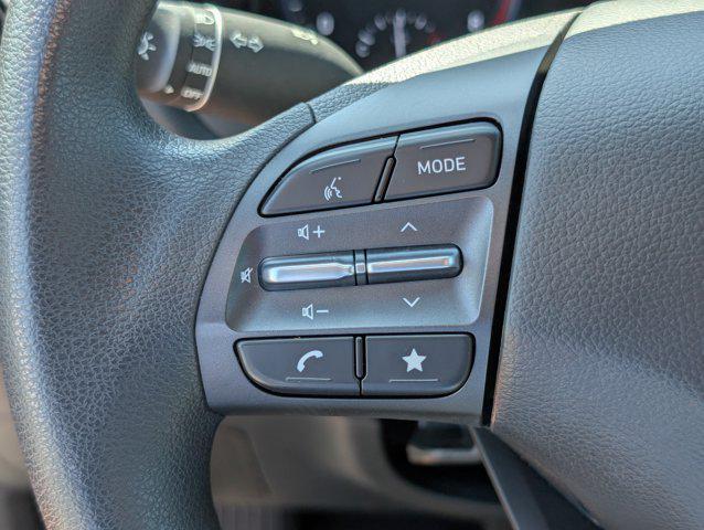 Photo of 2023 Lunar White Hyundai KONA