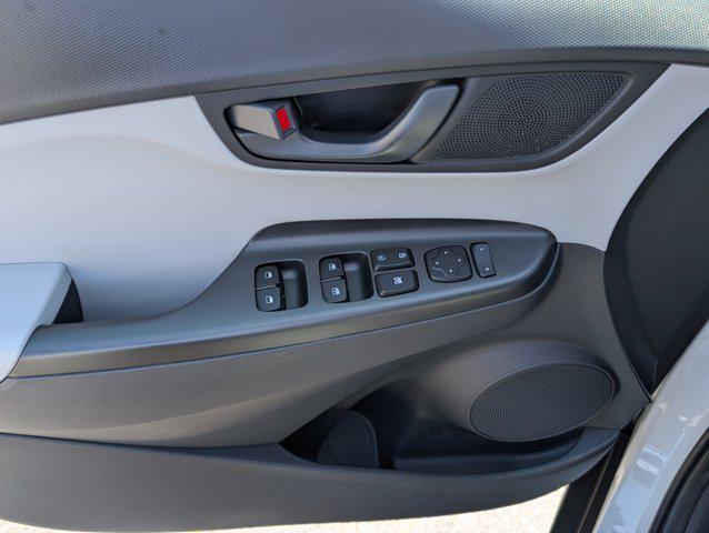 Photo of 2023 Lunar White Hyundai KONA