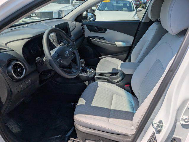 Photo of 2023 Lunar White Hyundai KONA