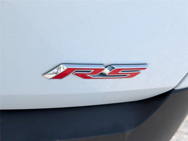 Photo of 2023 Iridescent Pearl Tricoat Chevrolet Traverse