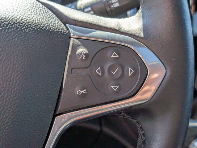 Photo of 2023 Iridescent Pearl Tricoat Chevrolet Traverse