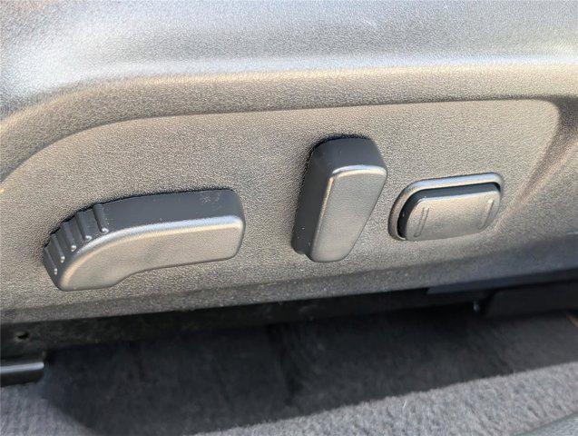 Photo of 2016 Twilight Blue Metallic Subaru Outback