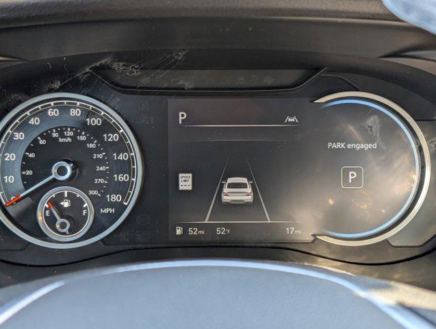 Photo of 2025 Uyuni White Genesis G70