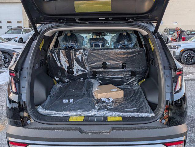 Photo of 2025 Ash Black Hyundai TUCSON Hybrid