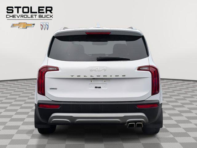 Photo of 2022 Glacial White Pearl Kia Telluride