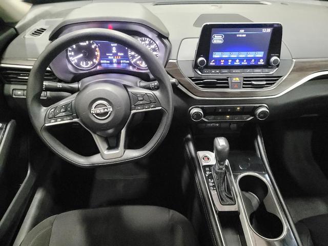 Photo of 2023 Super Black Nissan Altima