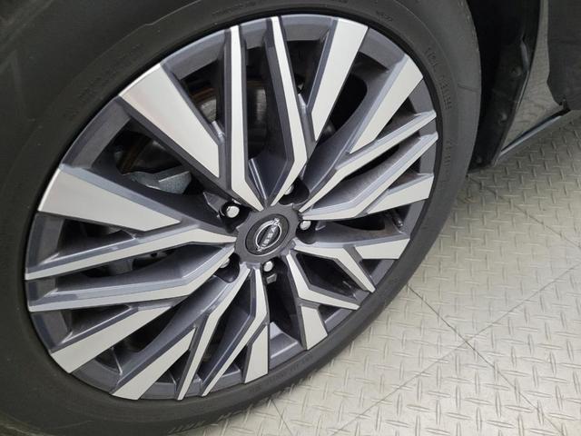 Photo of 2023 Super Black Nissan Altima
