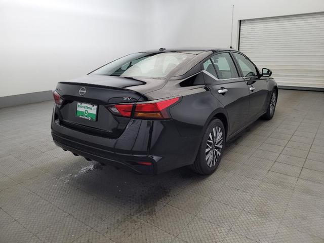 Photo of 2023 Super Black Nissan Altima