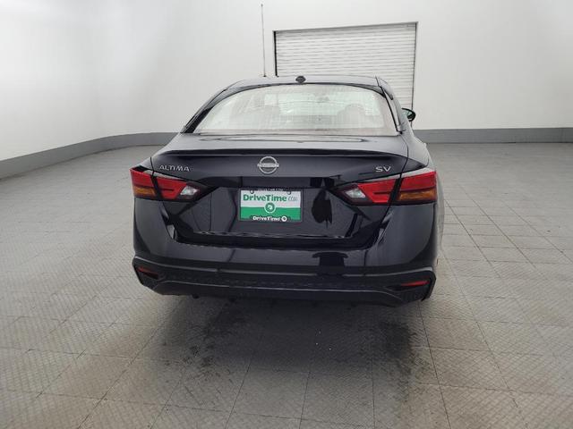 Photo of 2023 Super Black Nissan Altima