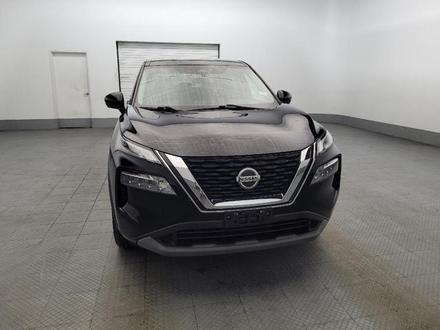 Photo of 2021 Super Black Nissan Rogue