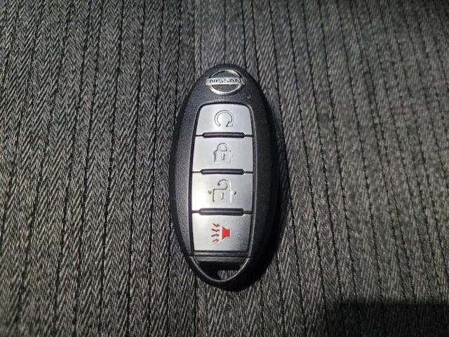 Photo of 2021 Super Black Nissan Rogue