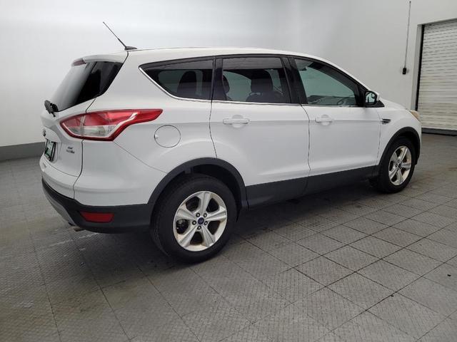 Photo of 2016 White Ford Escape