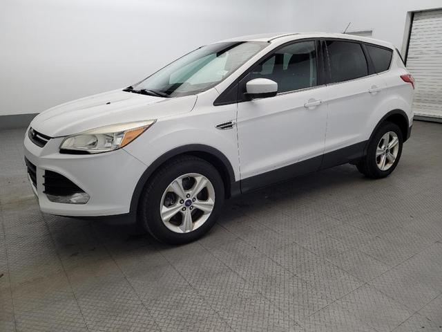 Photo of 2016 White Ford Escape