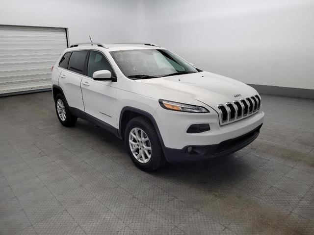 Photo of 2017 Bright White Clearcoat Jeep Cherokee