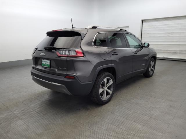 Photo of 2019 Gray Jeep Cherokee