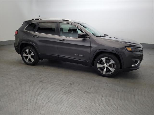Photo of 2019 Gray Jeep Cherokee