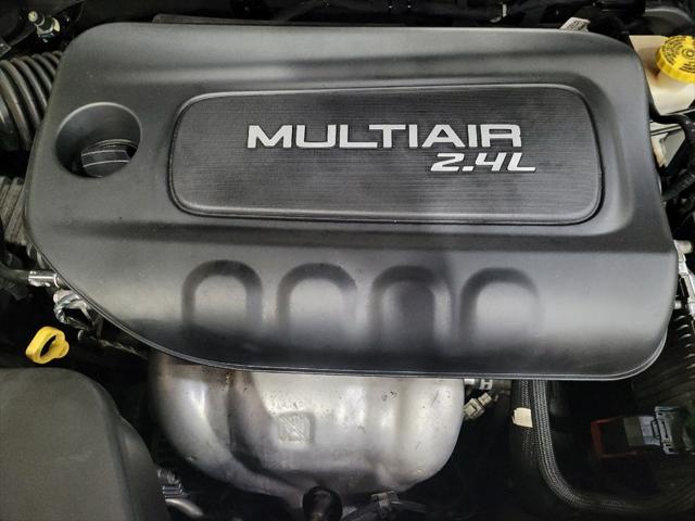 Photo of 2019 Gray Jeep Cherokee