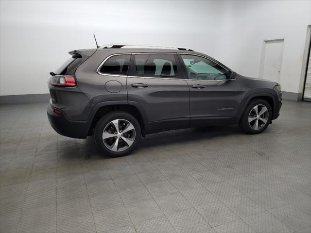 Photo of 2019 Gray Jeep Cherokee