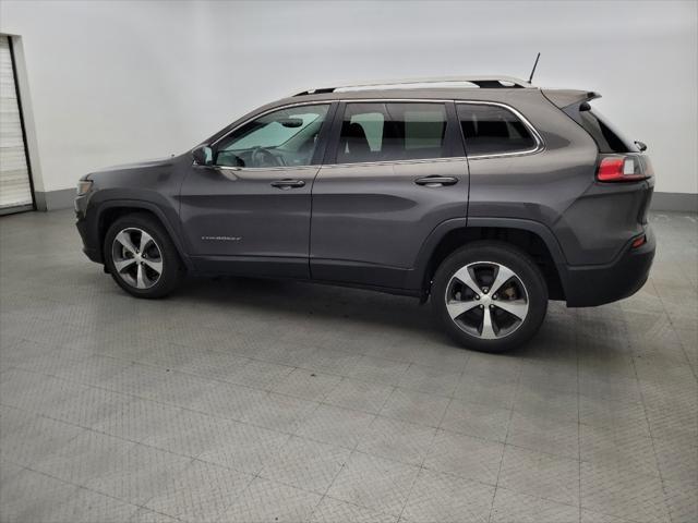 Photo of 2019 Gray Jeep Cherokee