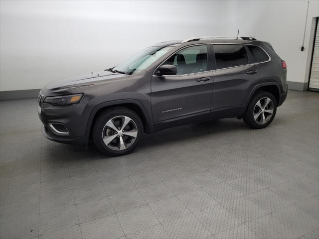 Photo of 2019 Gray Jeep Cherokee