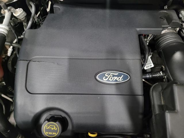 Photo of 2015 Tuxedo Black Metallic Ford Explorer