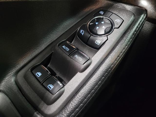 Photo of 2015 Tuxedo Black Metallic Ford Explorer