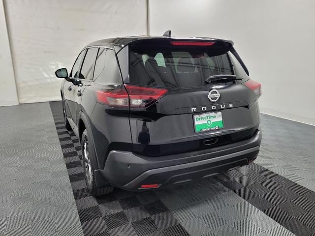 Photo of 2021 Super Black Nissan Rogue