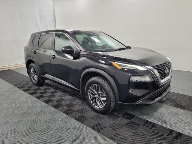 Photo of 2021 Super Black Nissan Rogue