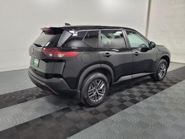 Photo of 2021 Super Black Nissan Rogue