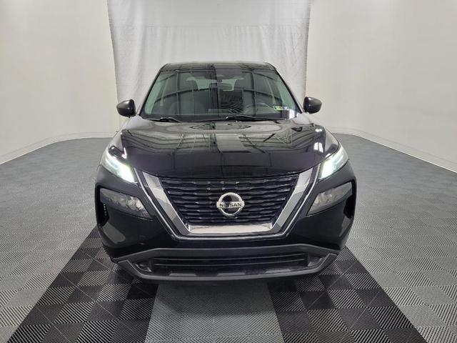 Photo of 2021 Super Black Nissan Rogue