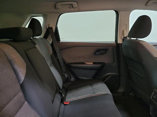 Photo of 2021 Super Black Nissan Rogue