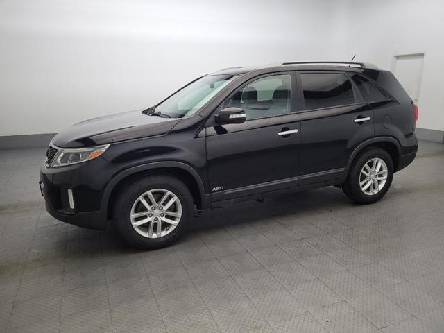 Photo of 2015 Ebony Black Kia Sorento