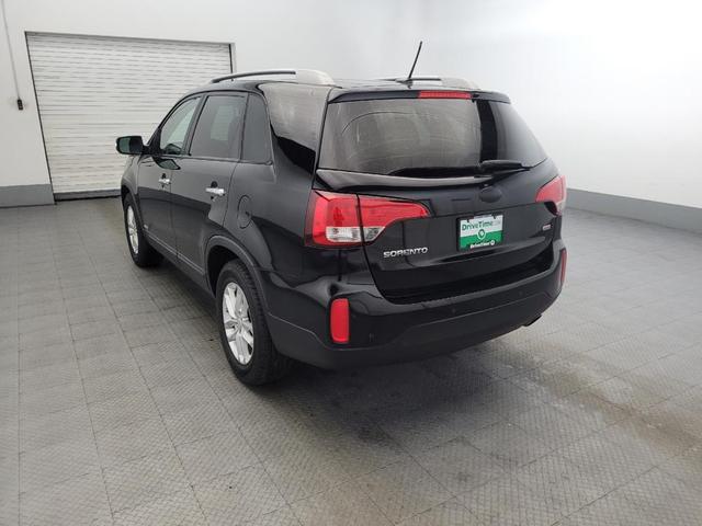 Photo of 2015 Ebony Black Kia Sorento