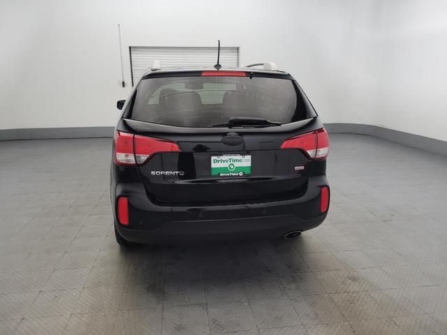 Photo of 2015 Ebony Black Kia Sorento