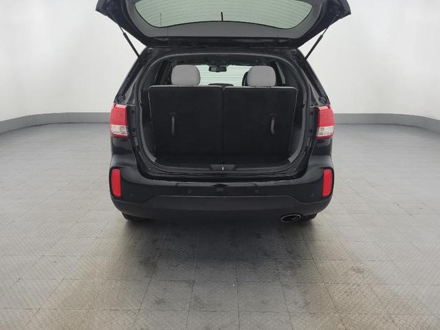 Photo of 2015 Ebony Black Kia Sorento