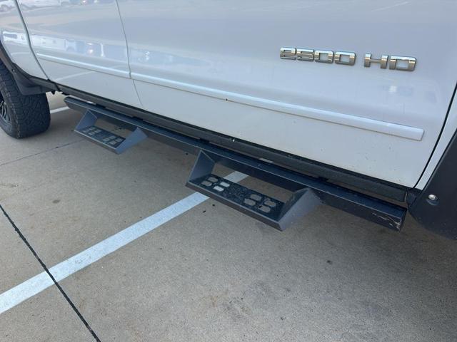 Photo of 2017 Summit White GMC Sierra 2500