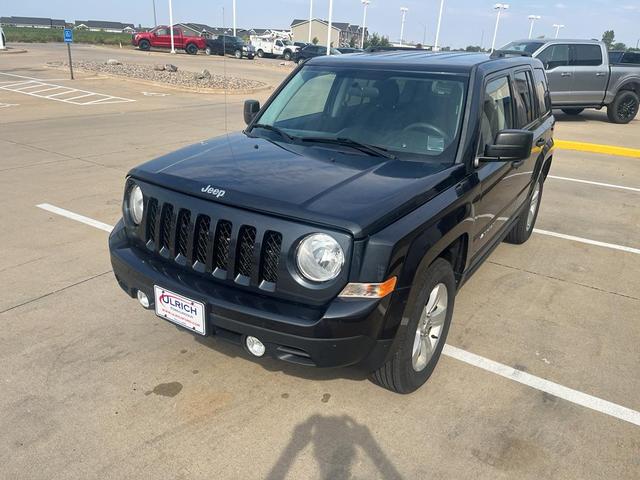 Photo of 2014 Maximum Steel Metallic Jeep Patriot