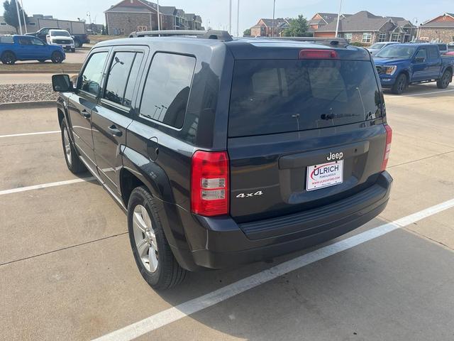 Photo of 2014 Maximum Steel Metallic Jeep Patriot