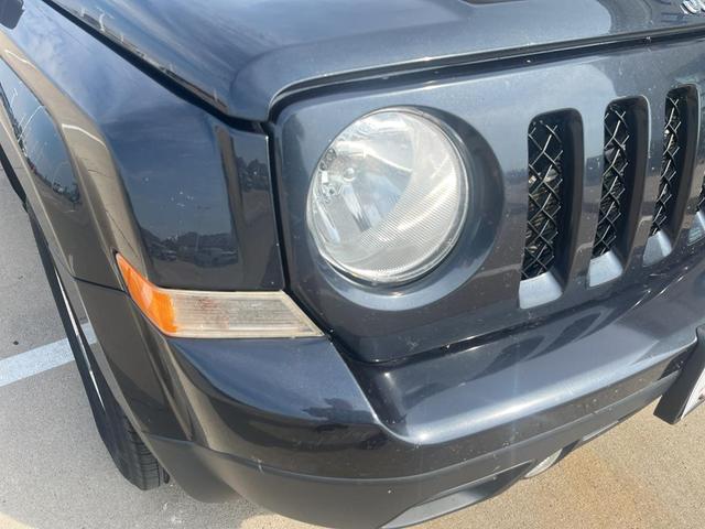 Photo of 2014 Maximum Steel Metallic Jeep Patriot