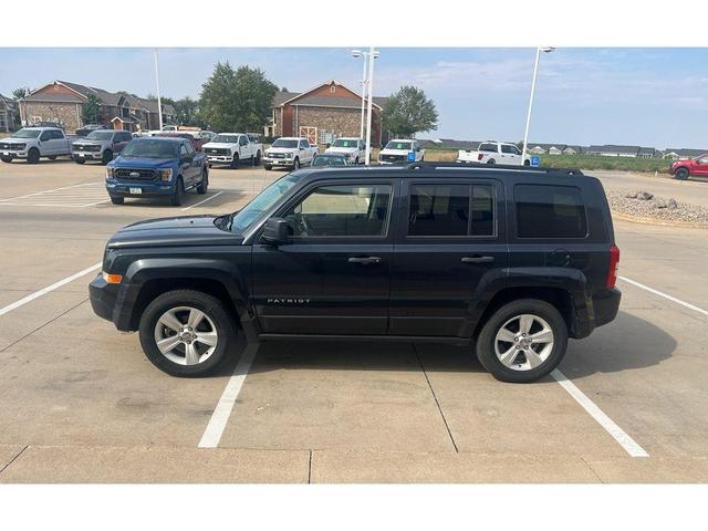 Photo of 2014 Maximum Steel Metallic Jeep Patriot