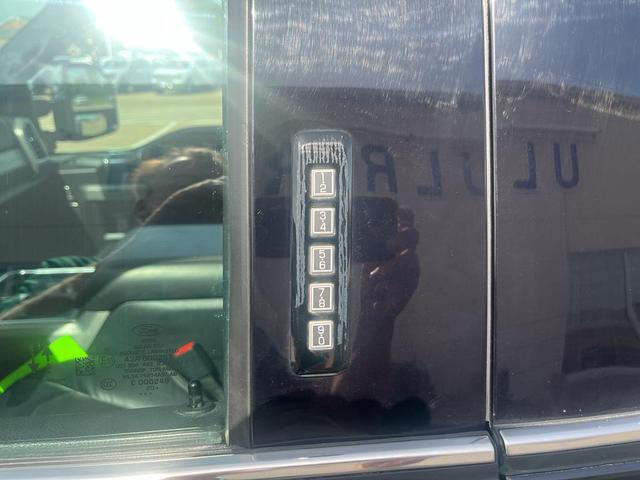 Photo of 2021 Agate Black Ford F-450
