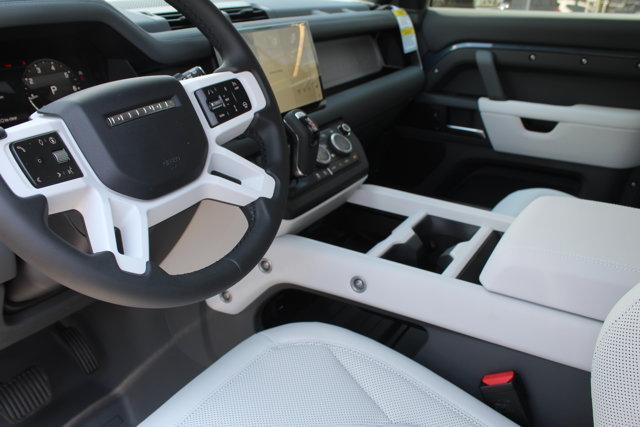 Photo of 2025 Tasman Blue Metallic Land Rover Defender