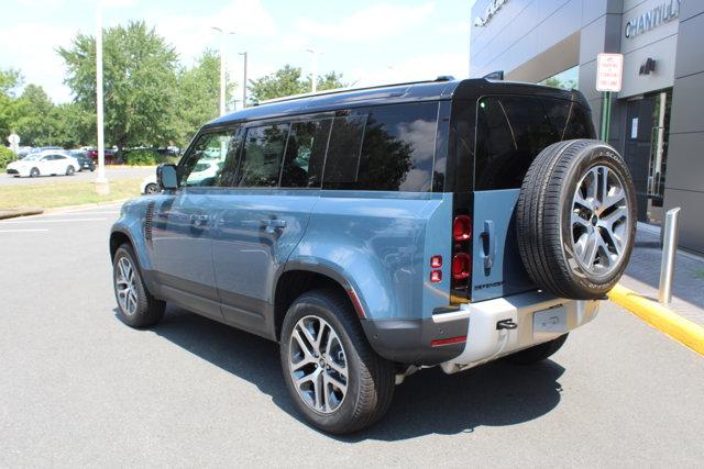 Photo of 2025 Tasman Blue Metallic Land Rover Defender