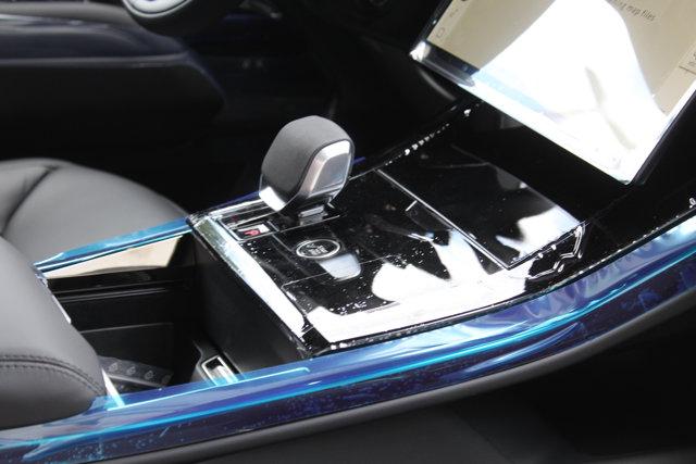 Photo of 2025 Fuji White Land Rover Range Rover Sport