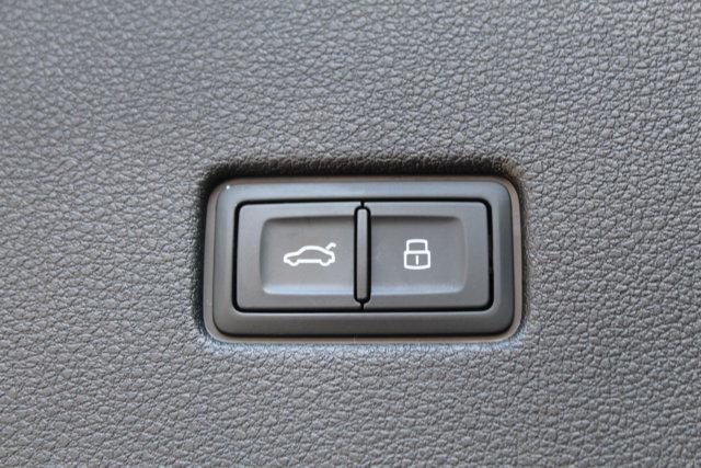 Photo of 2021 Night Black Audi Q8