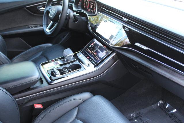 Photo of 2021 Night Black Audi Q8
