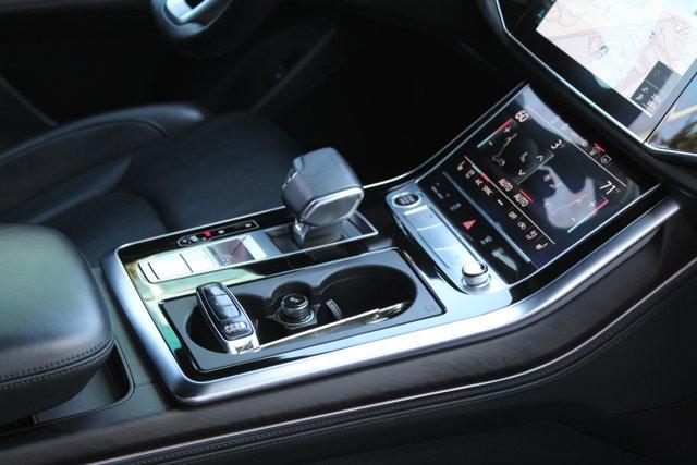 Photo of 2021 Night Black Audi Q8